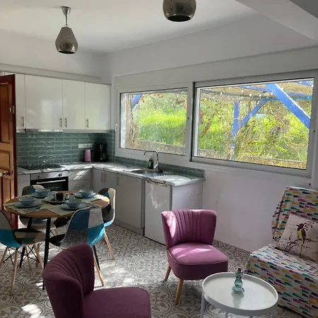 Peaceful Amongst Olive Groves By The Sea *