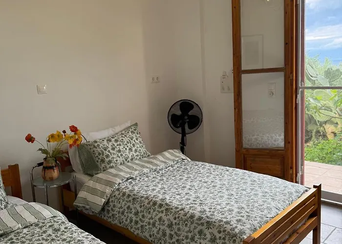 Feriehus Peaceful Amongst Olive Groves By The Sea *