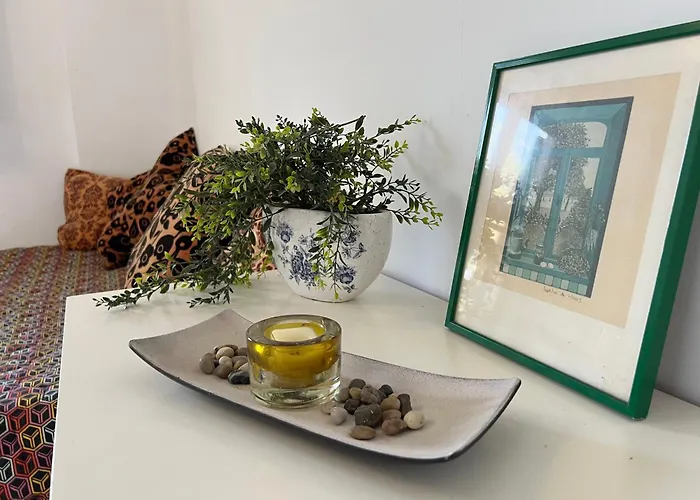 Peaceful Amongst Olive Groves By The Sea *