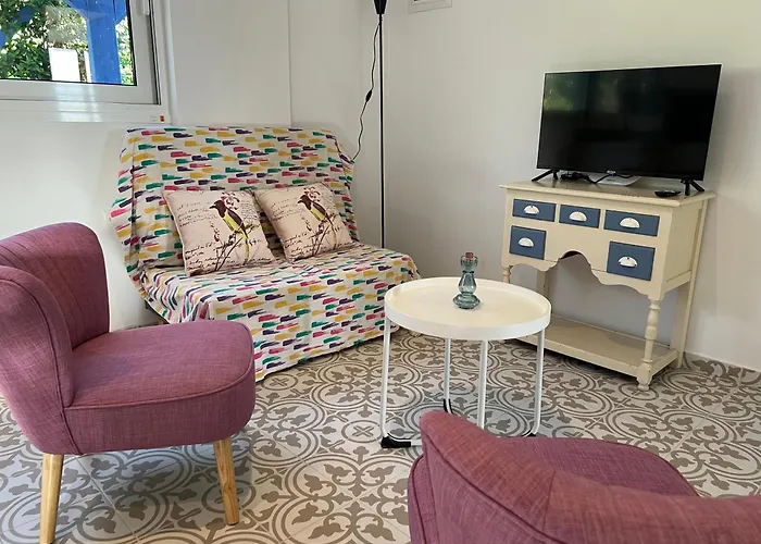 Feriehus Peaceful Amongst Olive Groves By The Sea *