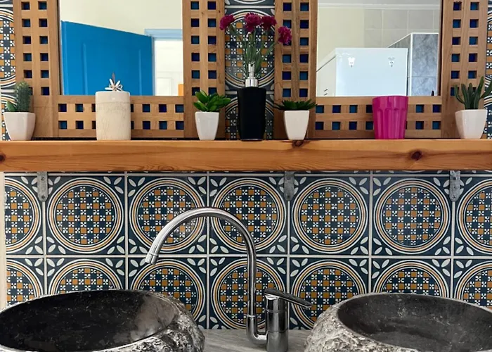 Peaceful Amongst Olive Groves By The Sea Koróni