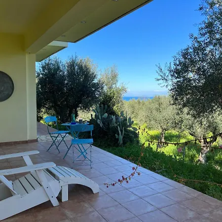 Сasa de vacaciones Peaceful Amongst Olive Groves By The Sea *