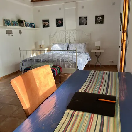 Peaceful Amongst Olive Groves By The Sea Holiday home *