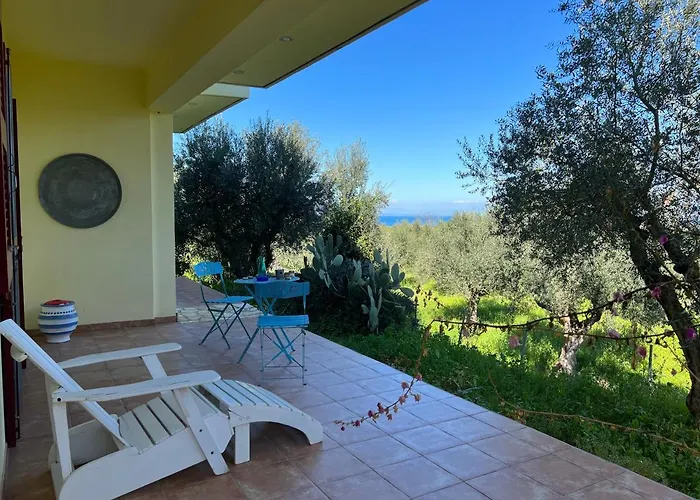 Casa de Férias Peaceful Amongst Olive Groves By The Sea *