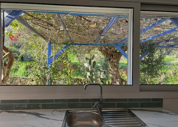 Peaceful Amongst Olive Groves By The Sea * Koroni (Messinia)