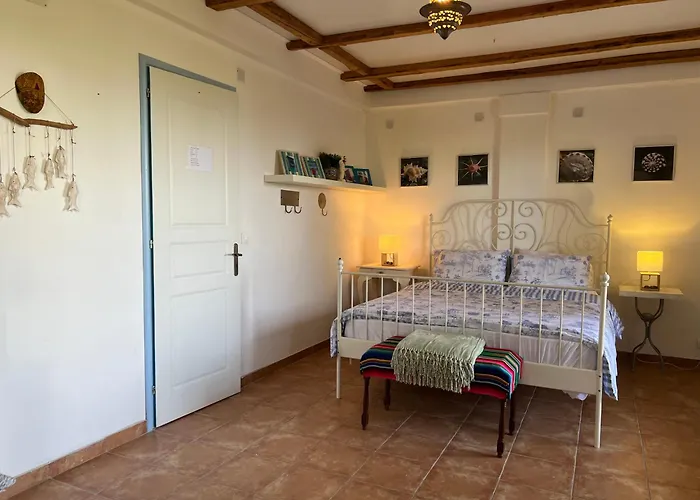 Peaceful Amongst Olive Groves By The Sea Casa de Férias Koroni (Messinia)